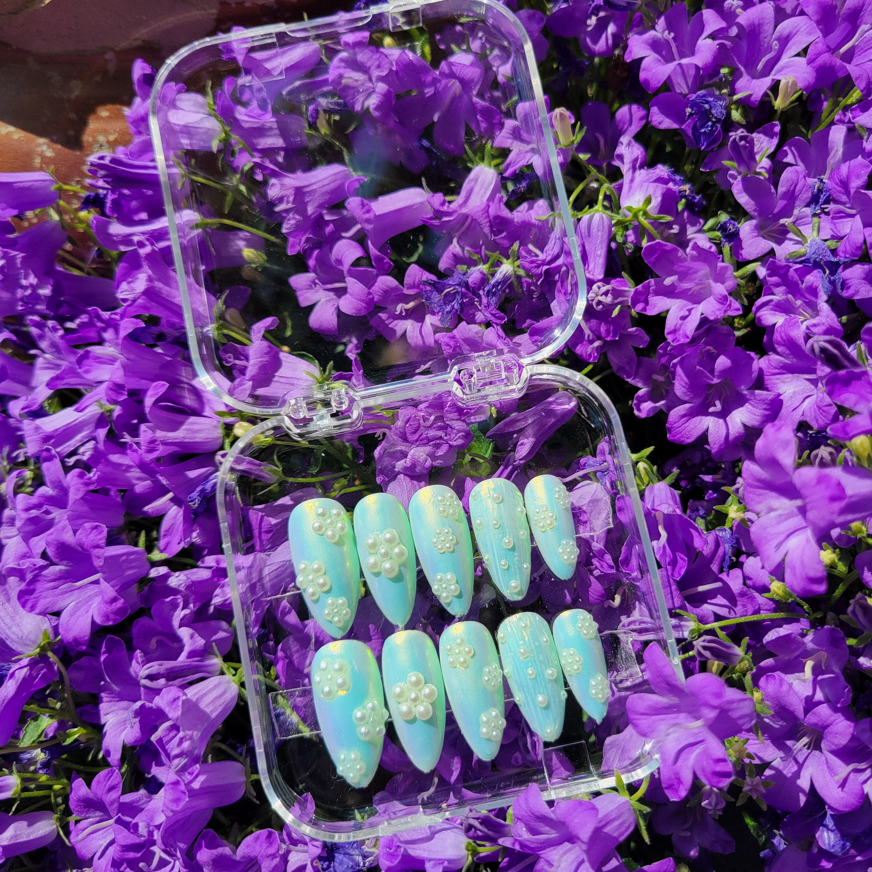 Press on nails Faux ongles fleurs en perles printemps