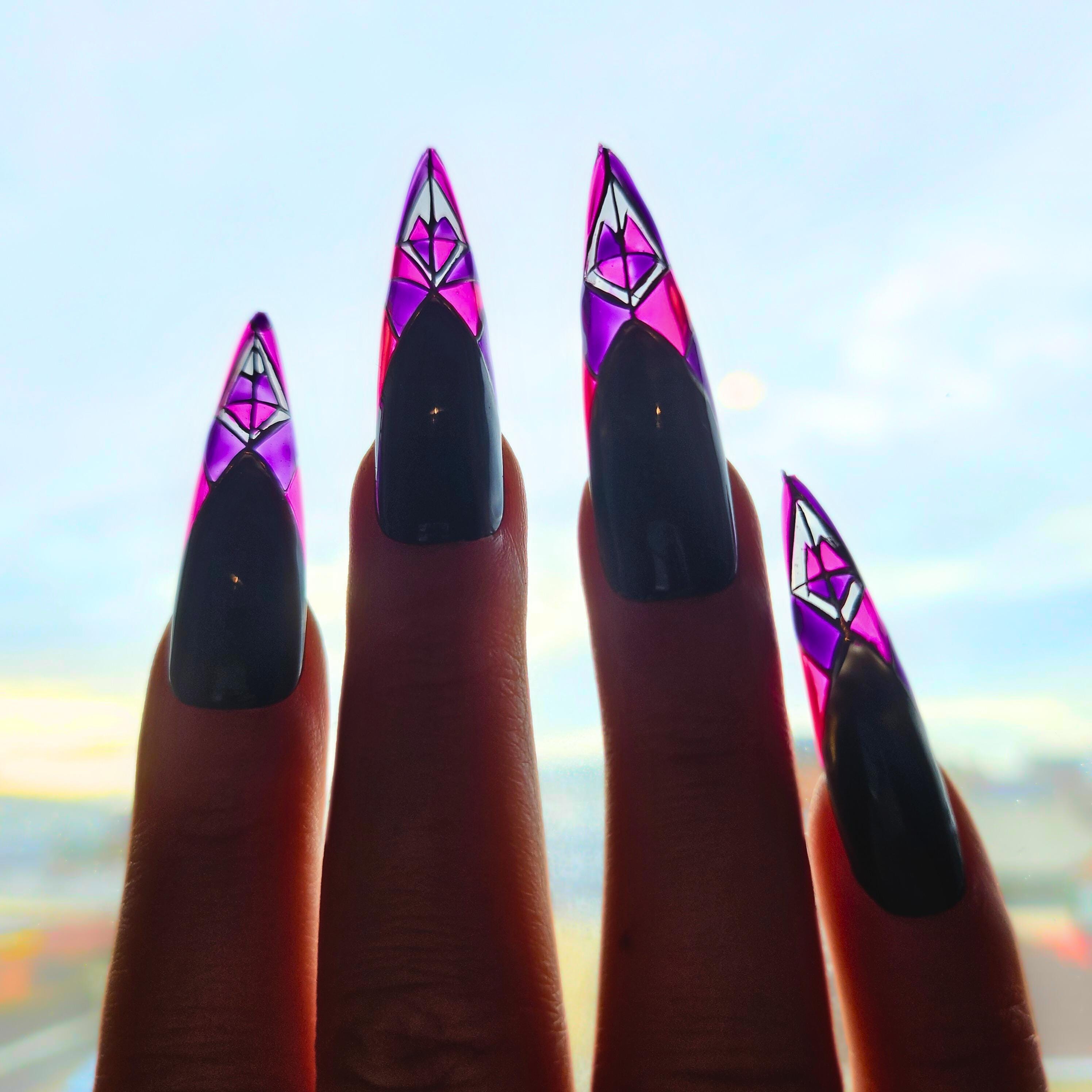 Press on nails Faux ongles violet rose transparent Saint Valentin 2025 valentine's day  heart and Silver vitraux stained glass Window