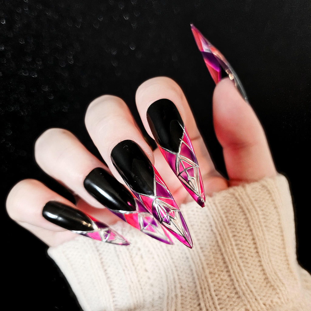 Press on nails Faux ongles violet rose transparent Saint Valentin 2025 valentine's day  heart and Silver vitraux stained glass Window